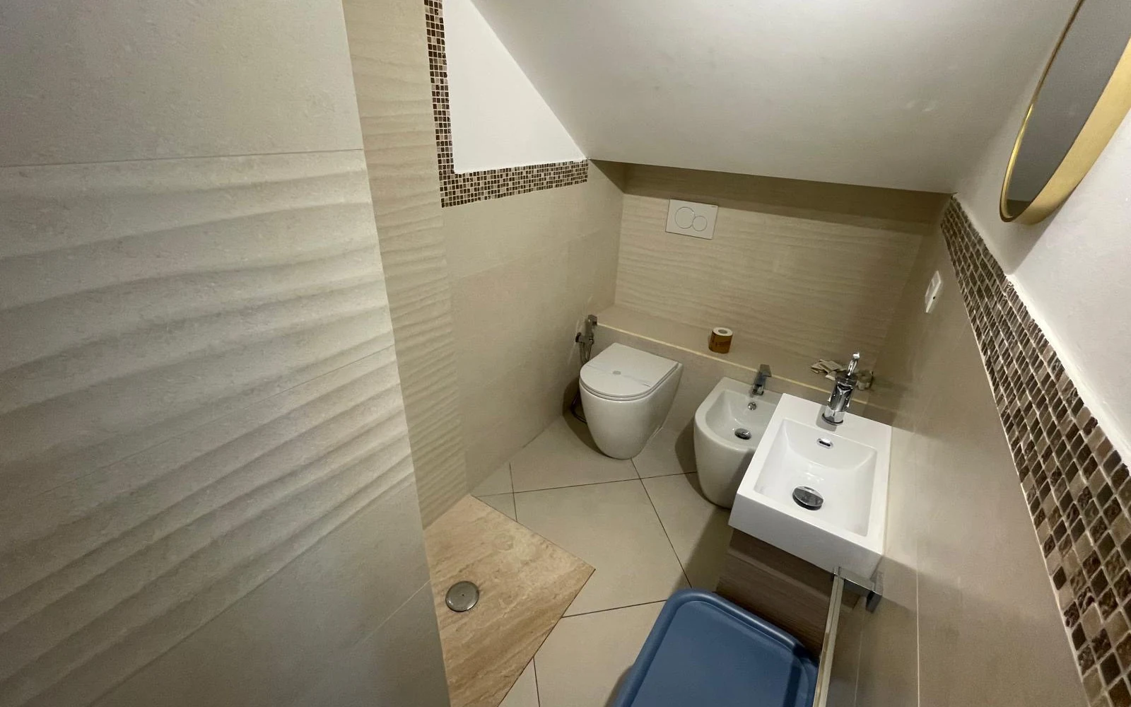 Il bagno con la doccia